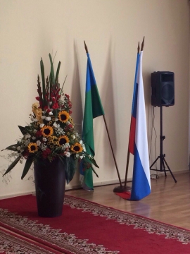 церемония награждения от главы города Югорска в гостинной центра культуры Югра-презент